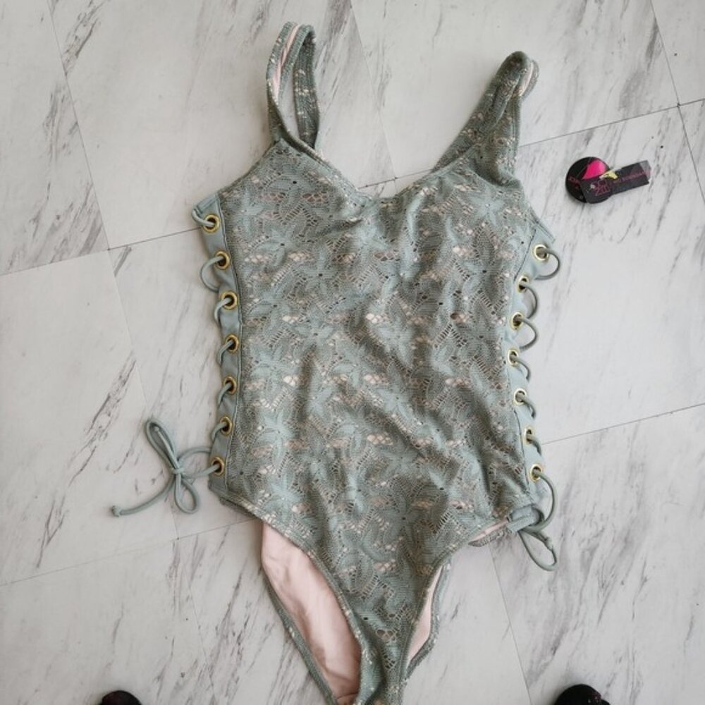 Nwt No Boundaries Green Lace-Up One Piece Swimsuit